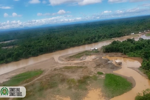  02-entables-mineros-fueron-intervenidos-en-Río-Quito-Chocó