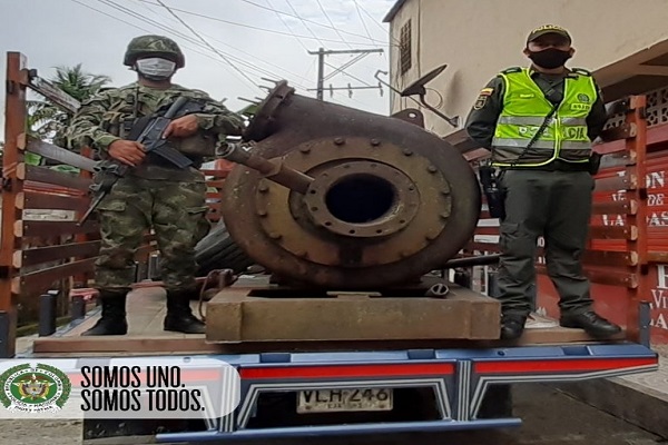 Incautamos motores y retroexcavadora en el corregimiento Guayabal