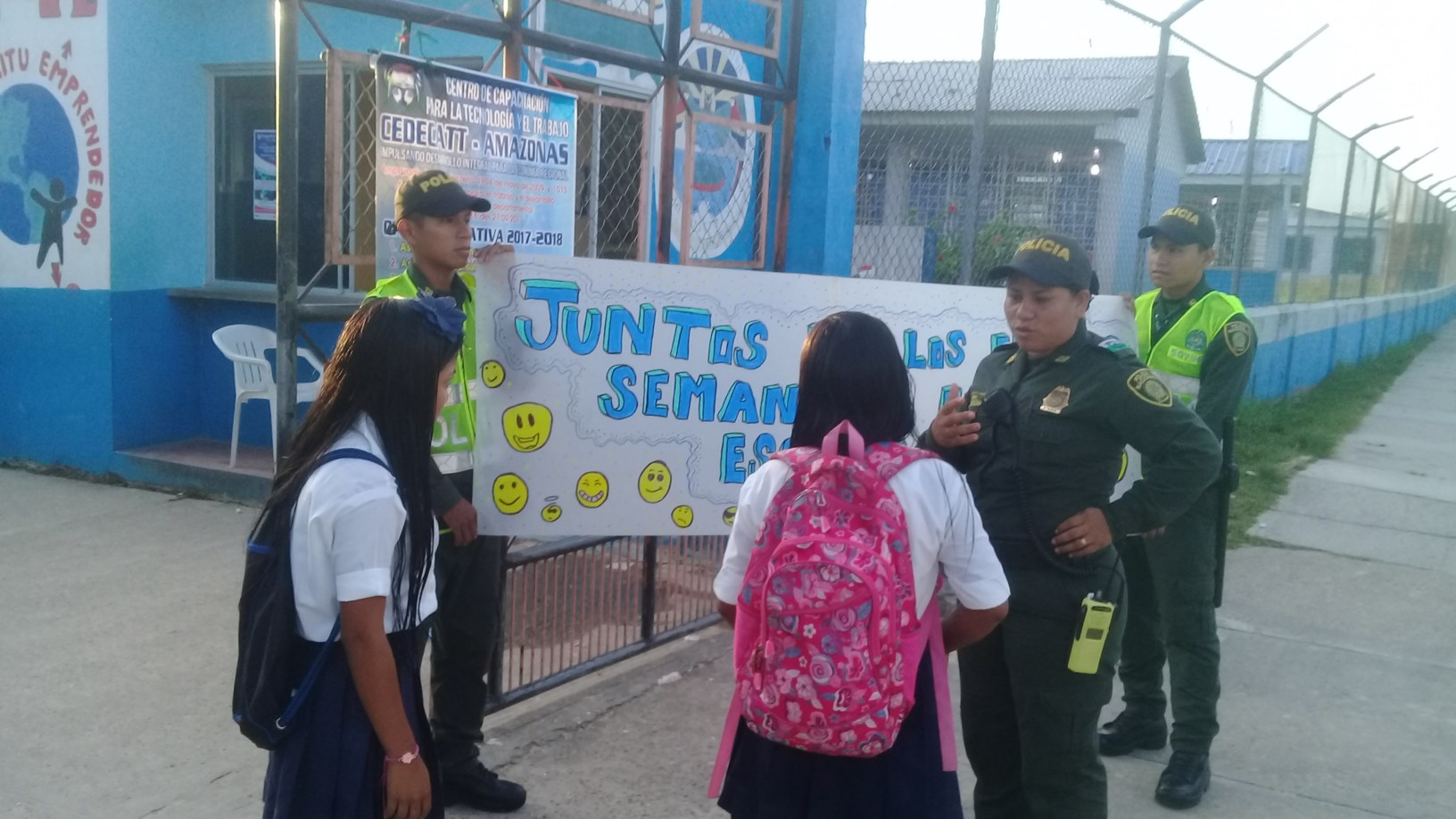 Comunidad educativa del colegio francisco “pacho” vela recibió la visita de los uniformados 