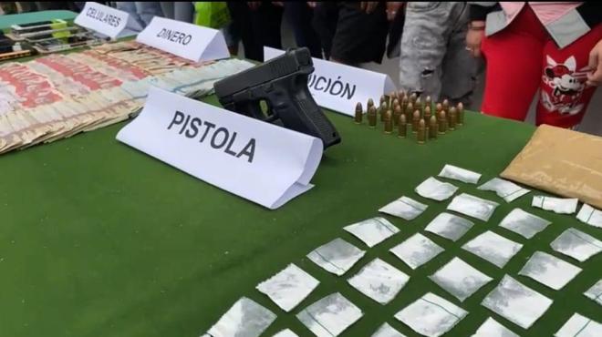 ELEMENTOS INCAUTADOS ENTRE ELLAS UN ARMA DE FUEGO