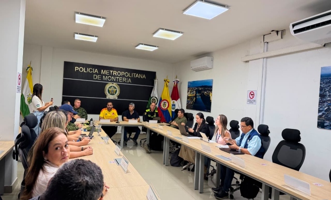 tres uniformados y once personas político administrativas  en reunión activación del puesto de mando unificado 