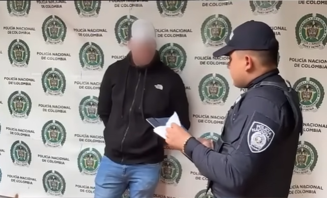Un policía de INTERPOL captura ciudadano 