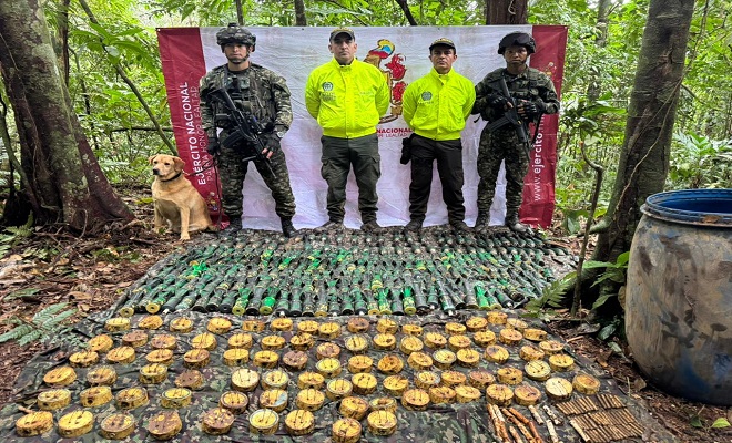 Hallazgo de dep&oacute;sito ilegal de material de guerra