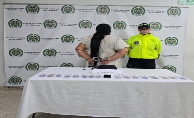mujer_capturada_junto_a_dinero_y_celular_incautados