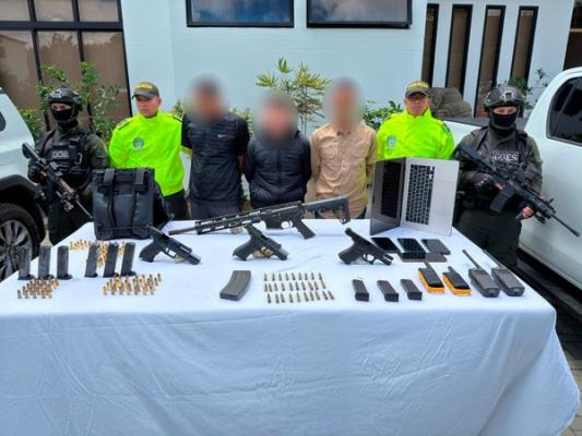 Operativo de la DIJIN de la Policía Nacional, en coordinación con la Fiscalía y autoridades ecuatorianas, desarticuló red trasnacional que usaba el oriente antioqueño para traficar cocaína y lavar dinero.