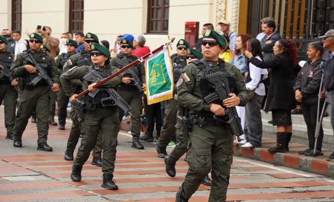 Polic&iacute;a Metropolitana de Manizales conmemor&oacute; el D&iacute;a de la Independencia con actos protocolarios y desfile 