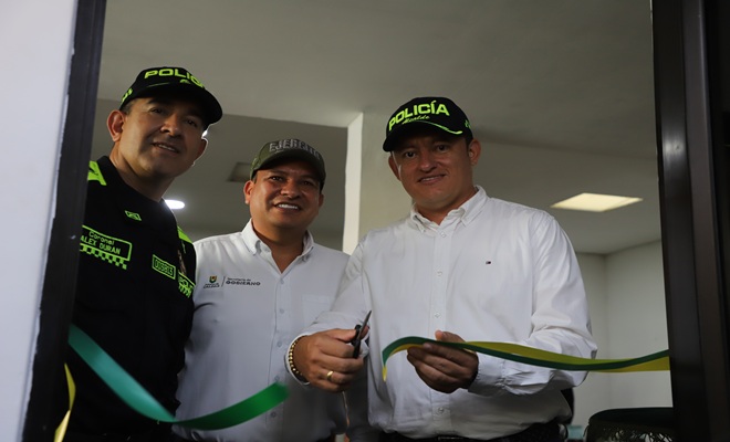 Polic&iacute;a y alcald&iacute;a municipal inauguran c&aacute;maras de seguridad 