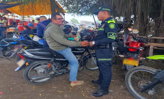 Polic&iacute;a y comunidad frenan el hurto a motociclistas