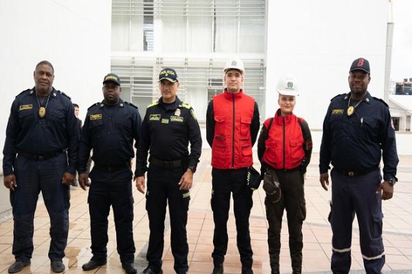 autoridades hacen parte de este simulacro