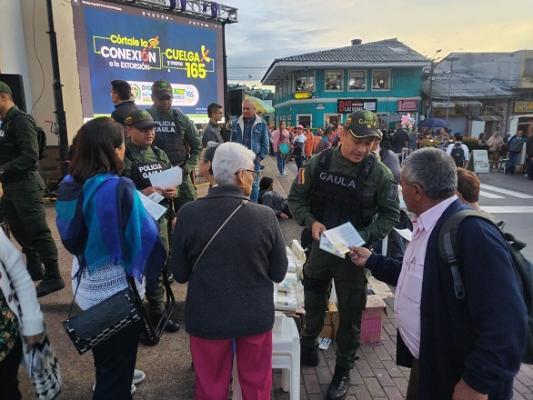 Gaula de la Policía en Manizales realiza campaña preventiva