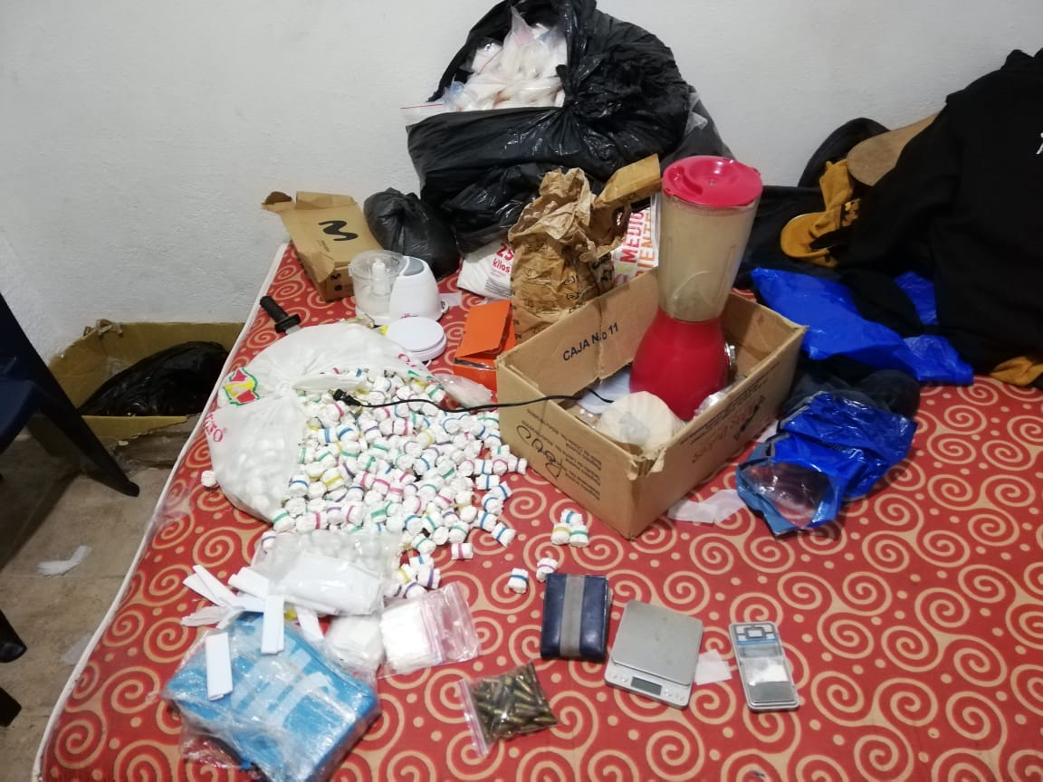 En tres diligencias de allanamiento, fueron capturadas 05 personas e incautadas varias armas de fuego y estupefacientes con la operación Ades.