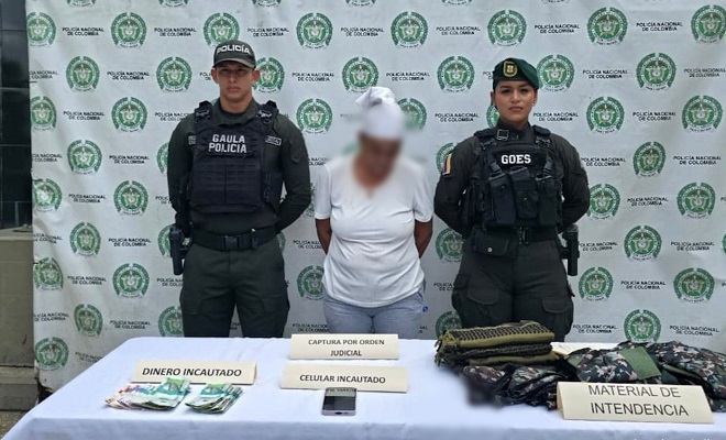 policía captura a dos presuntas integrantes del “Clan del Golfo” vincu1lada a actividades de reclutamiento ilegal y extorsión1