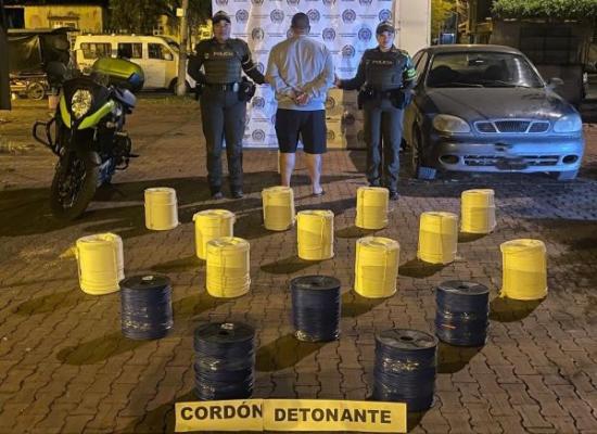 capturado con cordón detonante