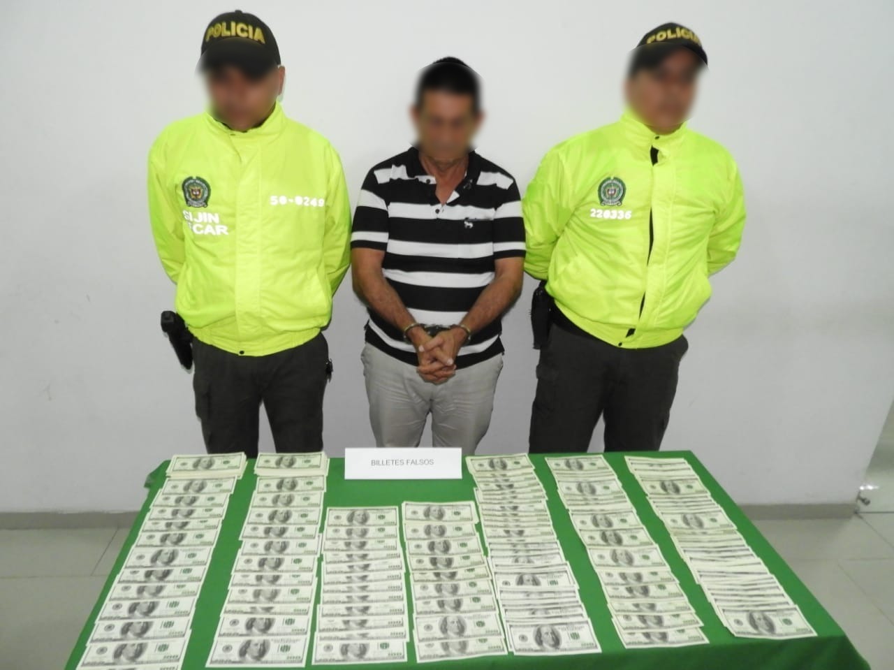 capturado-en flagrancia-un-hombre-que-comercializaría dólares-falsos  