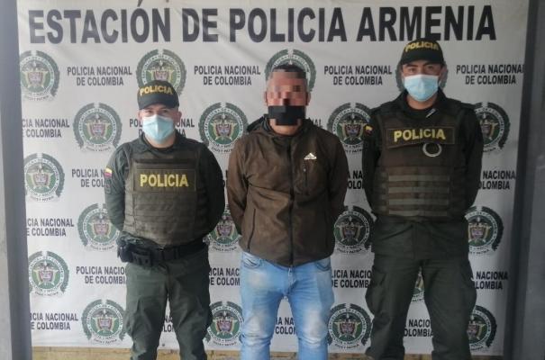 Provocó lesiones a una mujer y ocasionó daños a un establecimiento
