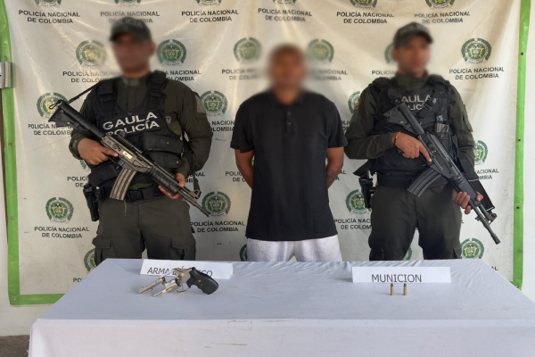 Dos policías, un capturado presunto integrante del ELN
