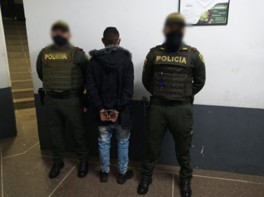 Oportuna reacción policial permitió la captura de “Jefferson” por el delito de hurto