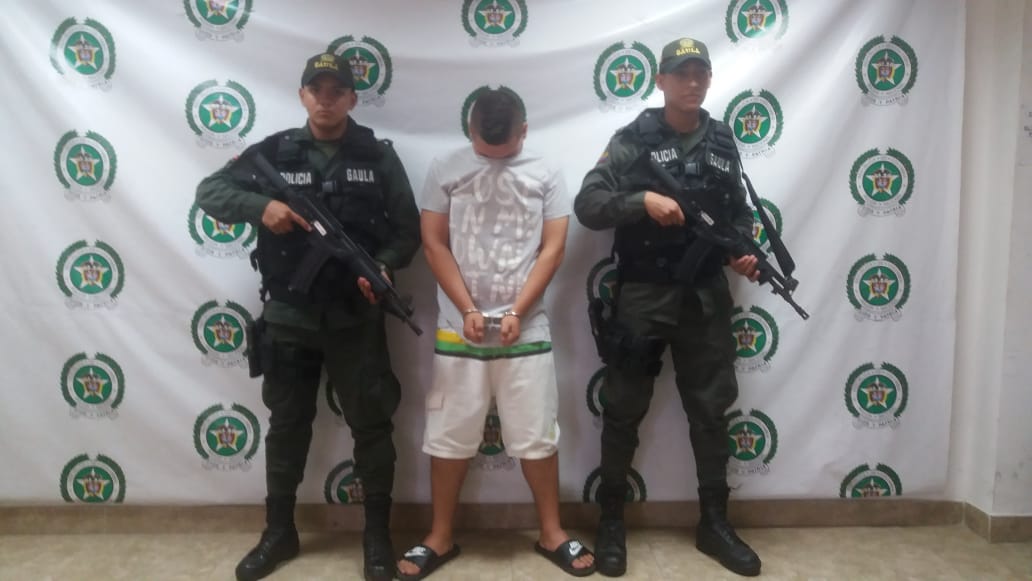 El Capturado pedía dinero por no revelar fotografías