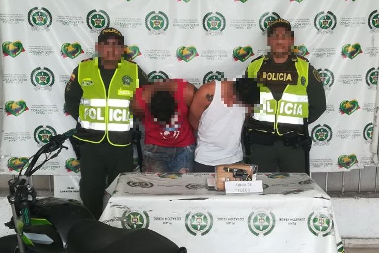 Capturados-en-Valledupar-dos-hombres-que-se-movilizaban-en-una-moto-negra