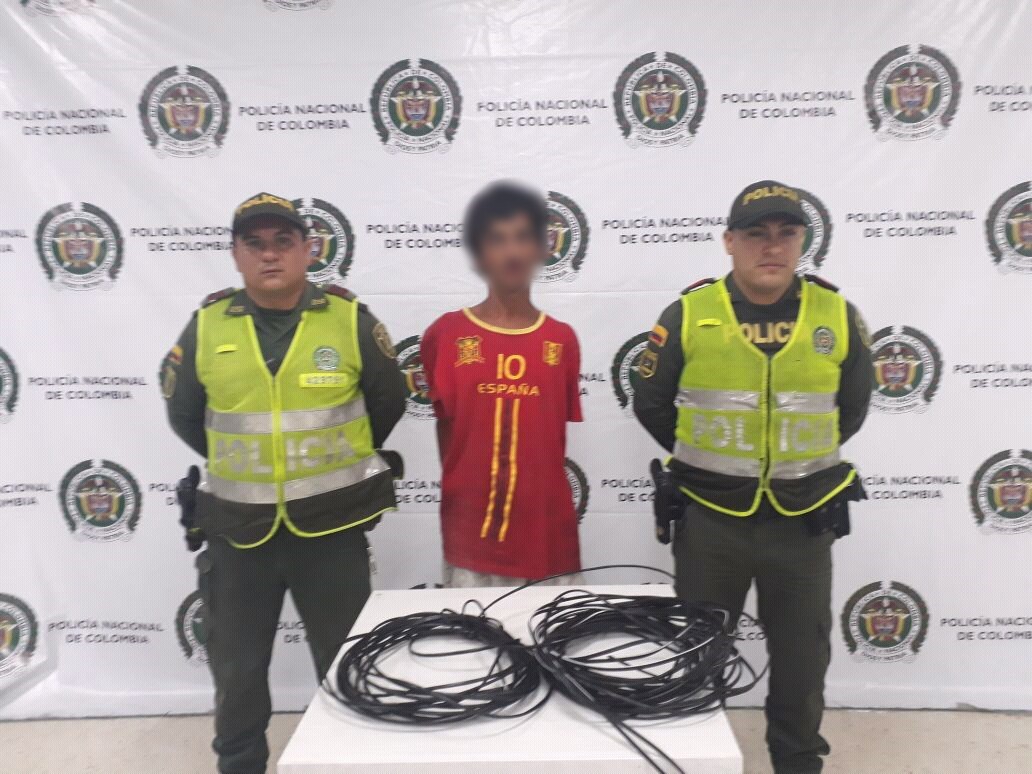 150 metros de cable y un teléfono de alta gama, fueron recuperados por las autoridades