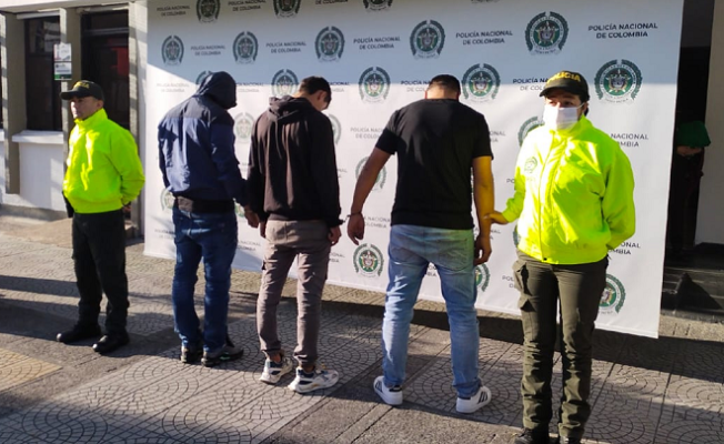 tres capturados por hurto