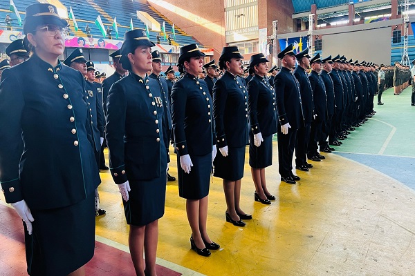 Funcionarios del nivel ejecutivo ascendidos a un nuevo grado