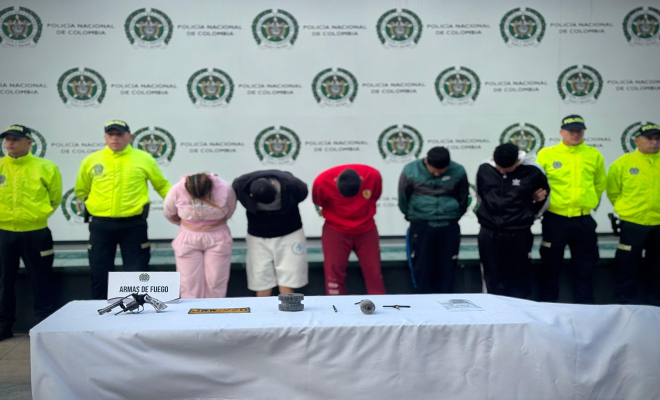 Una mujer y cuatro hombres presentados como capturados en la desarticulaci&oacute;n de 'Los Astutos'