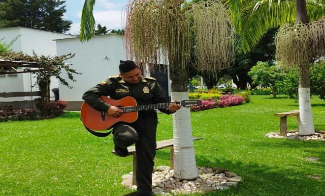 con serenidad, con emoción y con ese talento que convierte un instante cualquiera en un momento inolvidable 