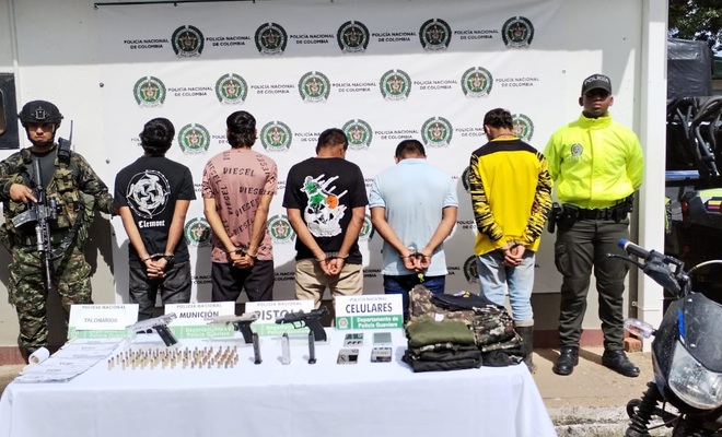 policía y ejercito con 4 capturados de la estructura ivan merchan 