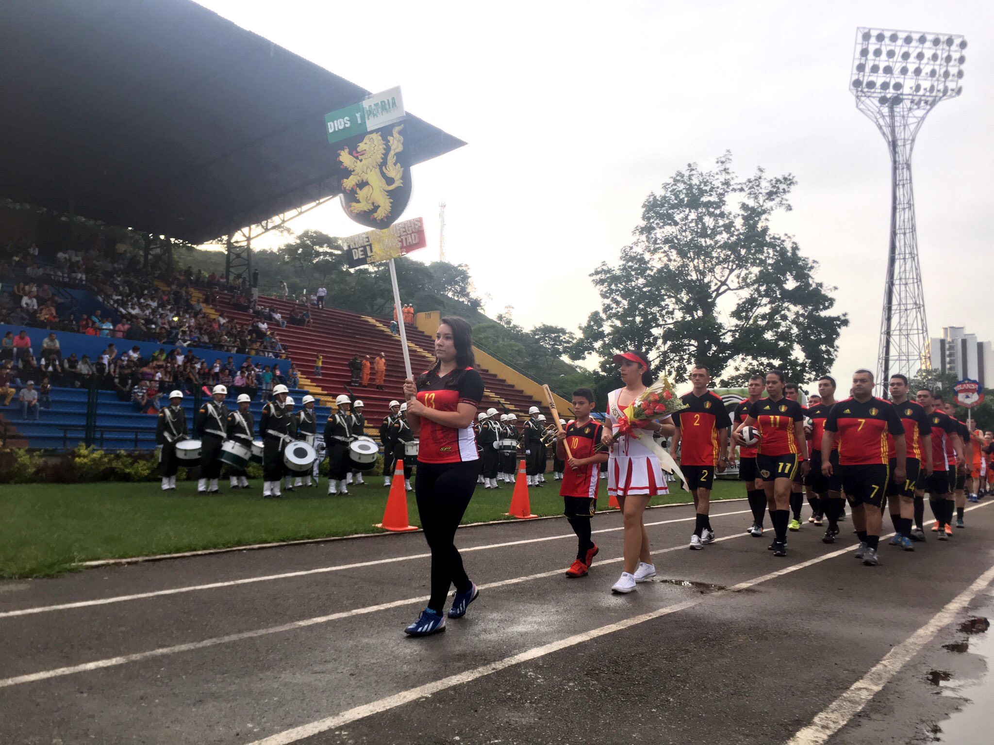 desfile_juegos_de_la_amistad_mebuc