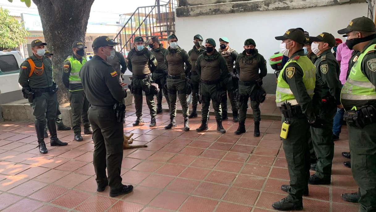 dispositivo policial-controles establecimientos publicos-puente festivo-covid 19-prevencion-magdalena