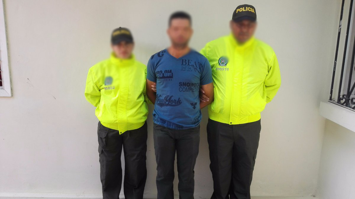 Este individuo después de abusar de la menor la amenazaba con mandarla a matar con integrantes de grupos ilegales
