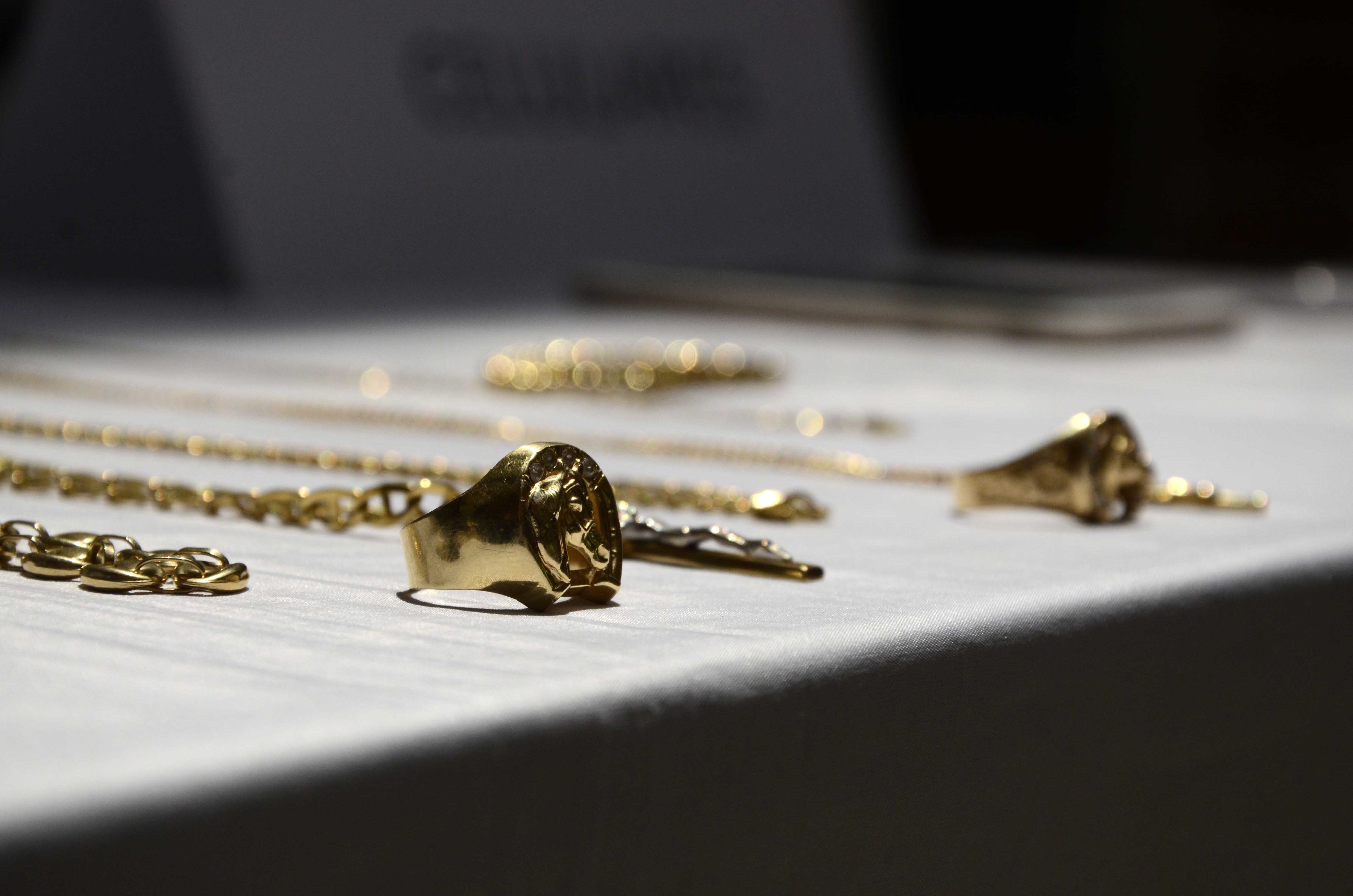 Elementos incautados a grupo delincuencial dedicado al hurto en Medellín