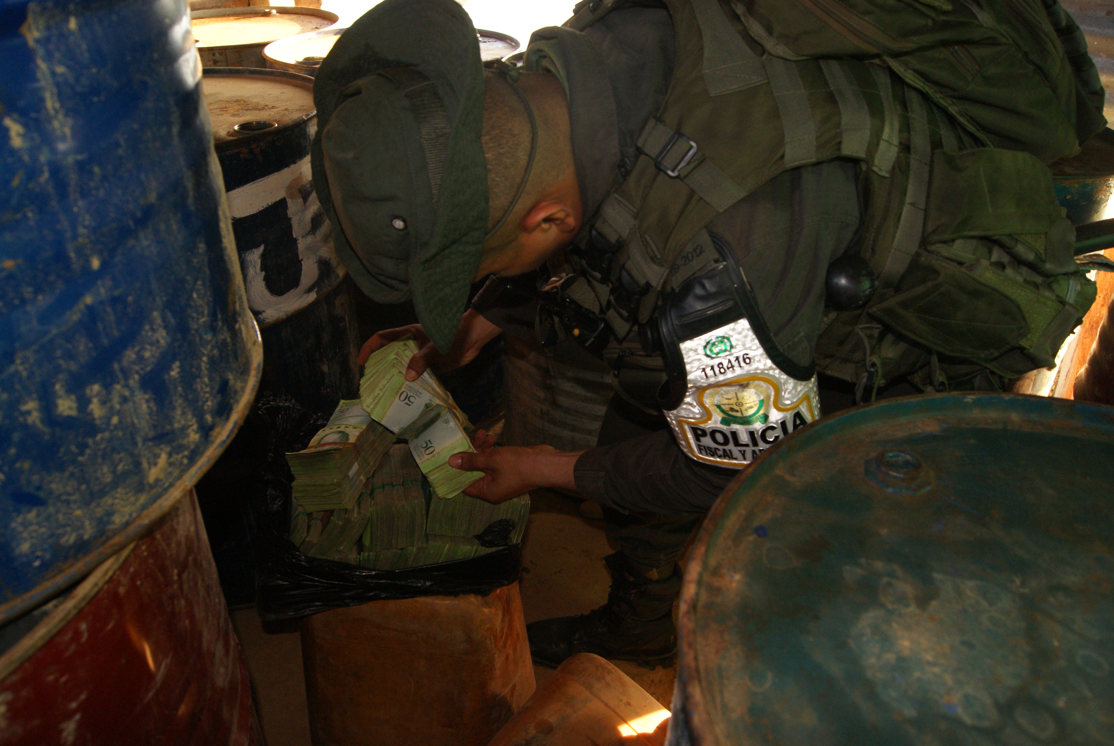 En-un-operativo-en-el-municipio-de-Puerto-Santander-fueron-incautaron-15-mil-galones-de-combustible