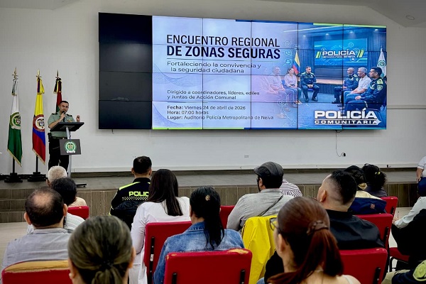 Señor coronel Héctor Jairo Betancourt Rojas comparte palabras a la audiencia
