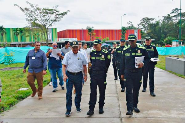 Polic&iacute;as en Compa&ntilde;&iacute;a de Entidades Gubernamentales 
