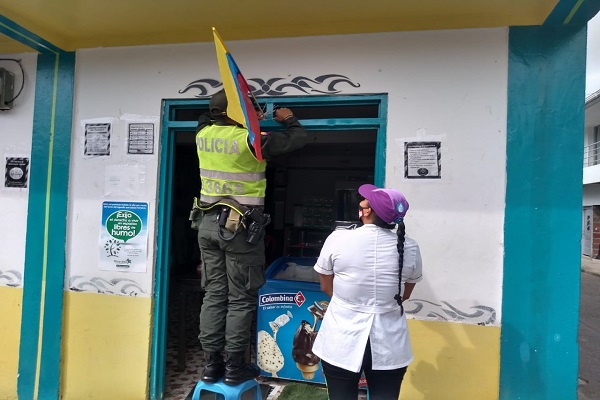 Más de 100 banderas adornaron el corregimiento de Santa Ana 