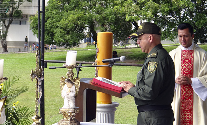 Con-misa campal-se-conmemora-el-aniversario-No-46-del-Departamento-de-Policía-Meta