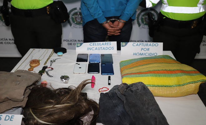 Elementos incautados ropa celulares y elementos personales 