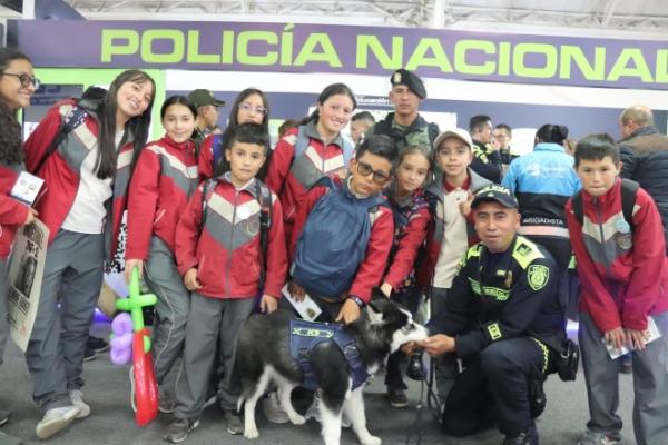 La Policía Nacional en la  #FILBo 2023. 