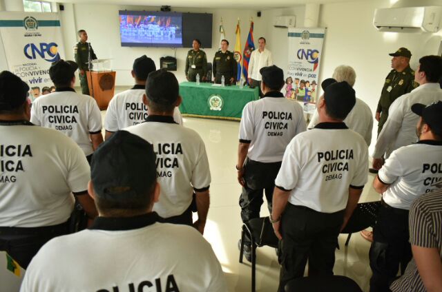 graduacion-civicos-de-mayores-demag