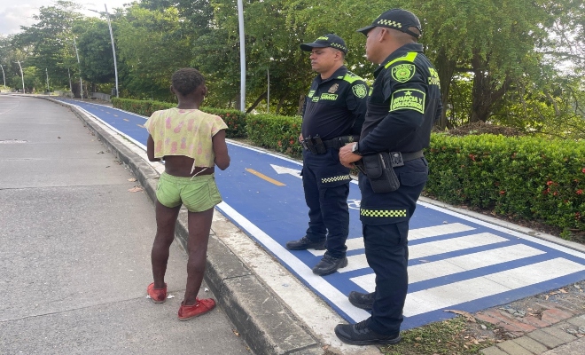 uniformados realizando campañas de prevencion 