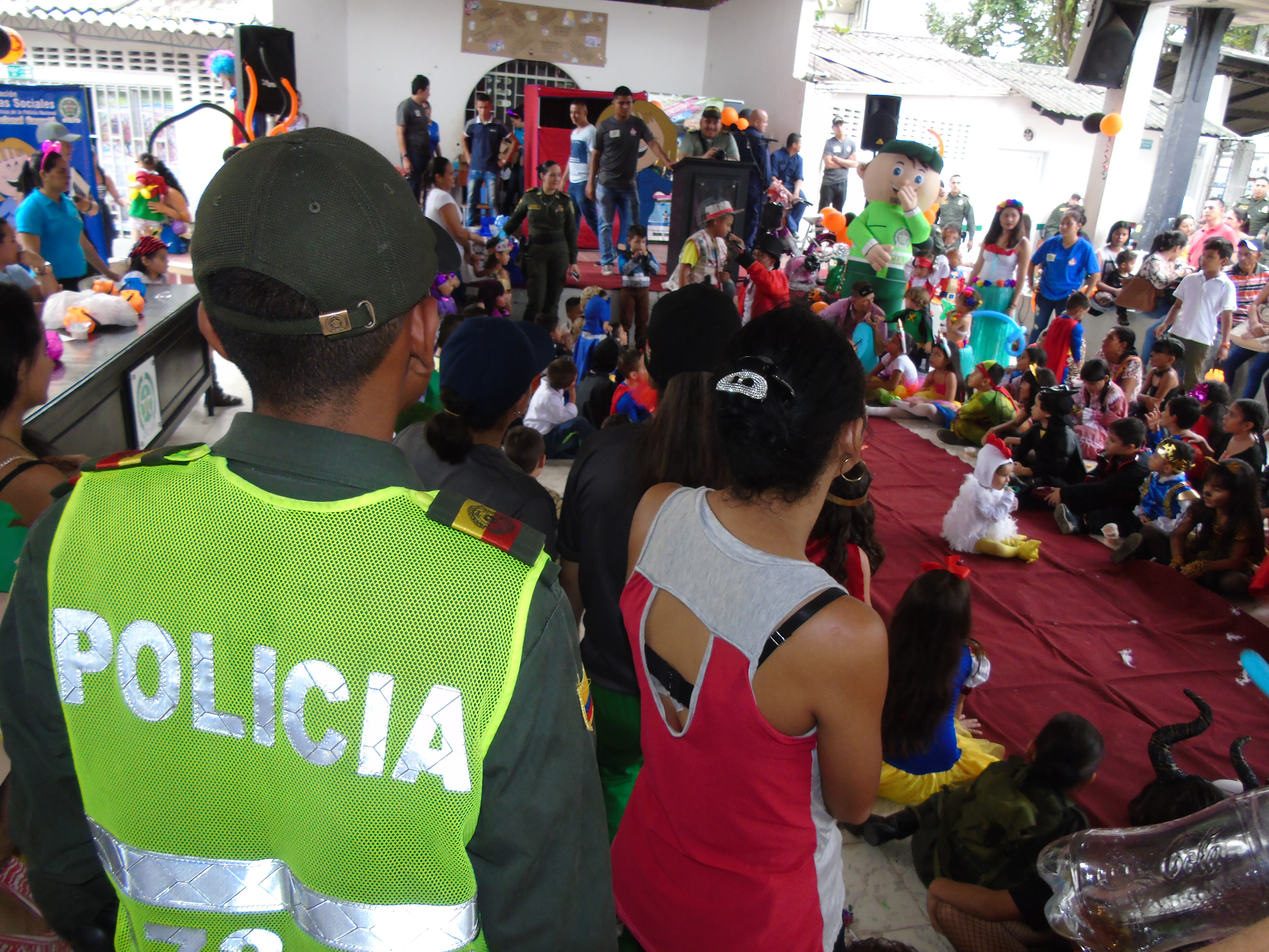 halloween-familia-policial-florencia