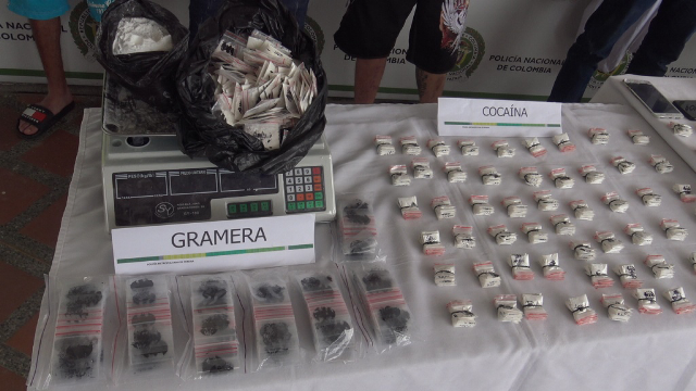 Mediante-allanamiento-logramos-la-captura-de-cinco-hombres-y-la-incautación-de-4.000-dosis-de-cocaína-dos