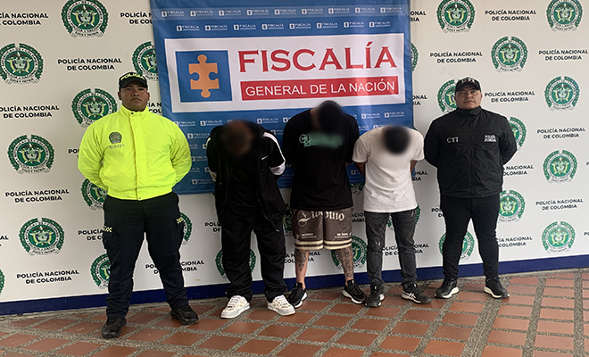 Un policía, un funcionario del CTI y tres capturados