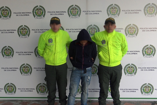 Esta-persona-es-requerida-por-los-delitos-de-feminicidio-y-hurto-calificado-y-agravado