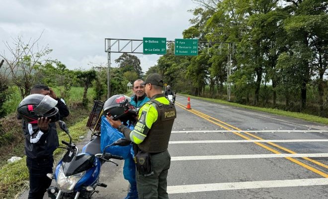 controles a conductores de motocicletas en las vias de risaralda