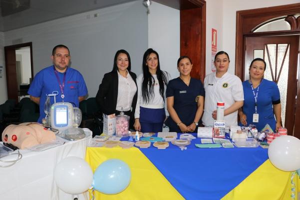 ll Feria del cuidado de enfermería 2