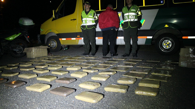 Incautan 54 kilogramos de marihuana 