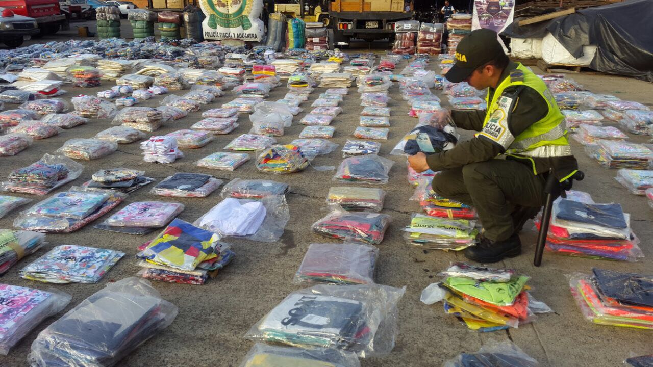 Incautada-mercancia-que-habría-ingresado-ilegalmente-al-país-avaluada-en-más-de-120-millones-de-pesos